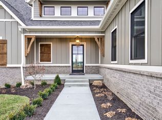 8135 Melbourne Pl, Zionsville, IN