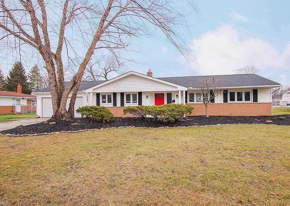 1st image of 24885 Twickenham Dr