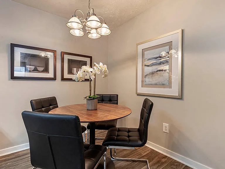 Ridgeland Place Apartment Homes — Photo 9