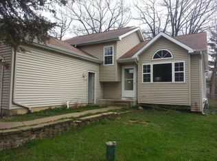 35965 N Helendale Rd, Ingleside, IL 60041