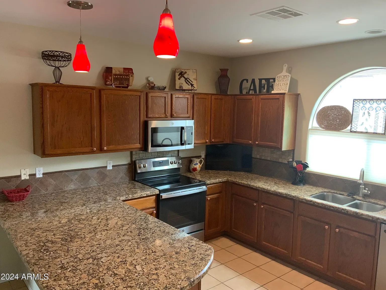 2 bed, 2.0 bath, 1604 sqft, $3,000 — Photo 3