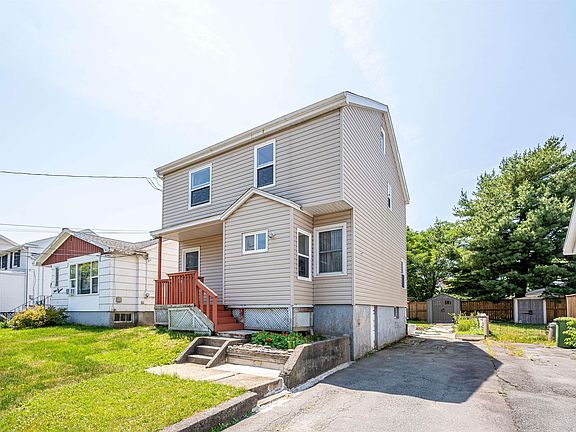 4th image of 3222 Micmac St