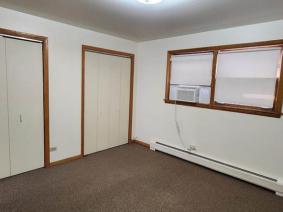 5th image of 3926 N Lowell Ave Unit 1