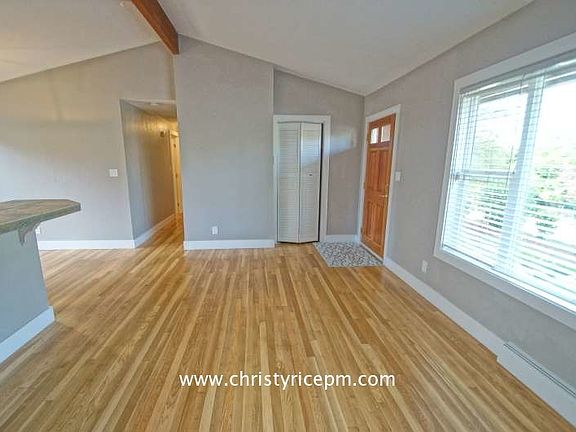 3rd image of 223 18th Ave