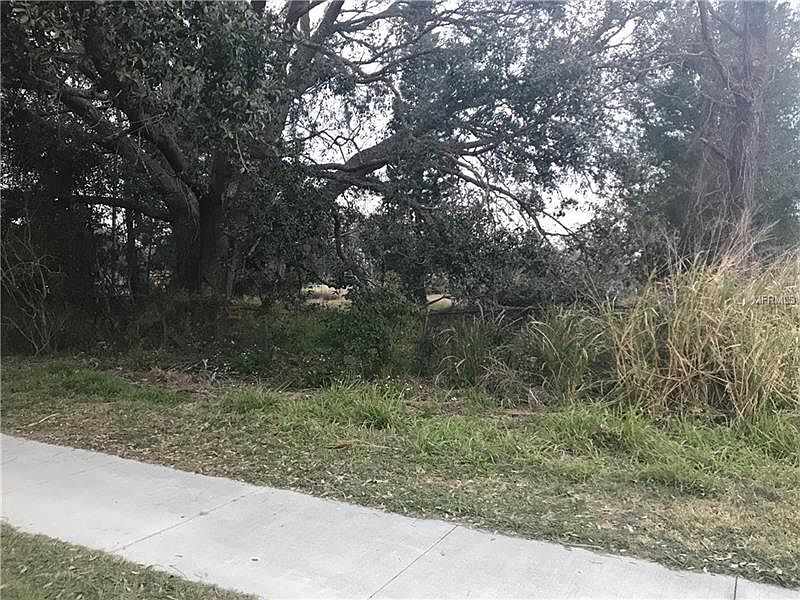 2nd image of 301 Avalon Rd