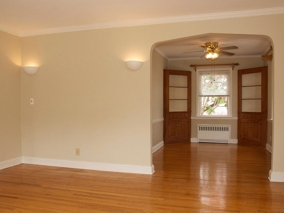 1st image of 315 E Chester St Floor 2
