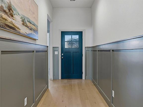 4th image of 3901 Urban Way