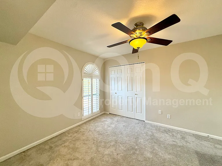 1915 E Buena Vista Dr — Photo 7