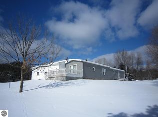 529 W Oyster Rd, Rose City, MI 48654