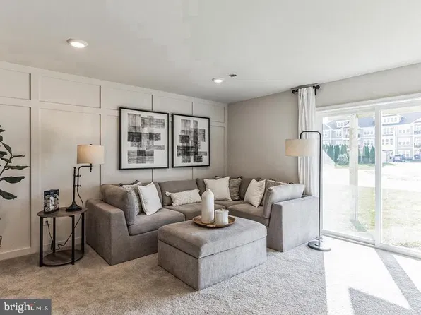 262 Macoun Way, Glassboro, NJ 08028