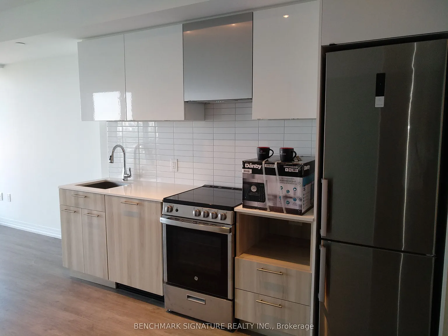 2 bed, $2,260 — Photo 3