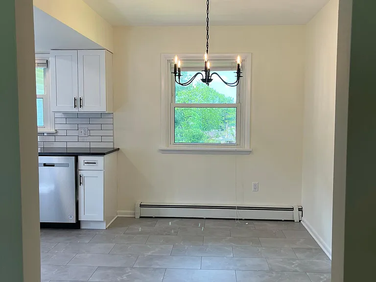 1112 Harriet Ave — Photo 8