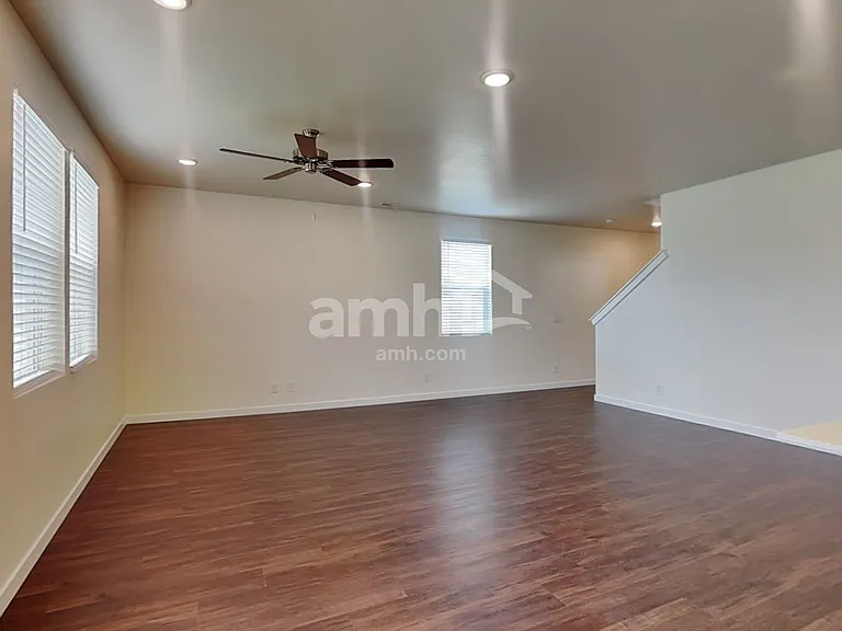 9428 W Shumard St — Photo 7