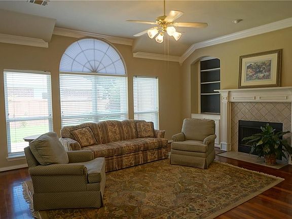 5th image of 600 Huntington Ct