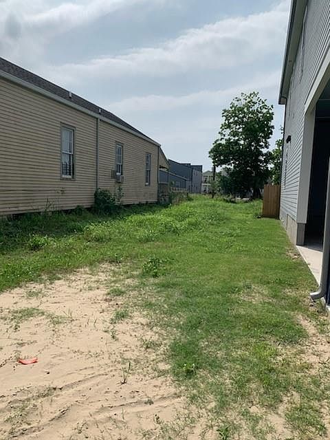 2nd image of 623 S Miro St