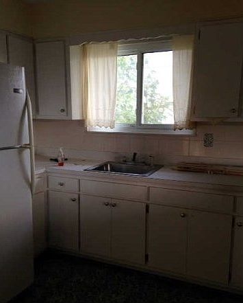 2nd image of 2 Bruce St