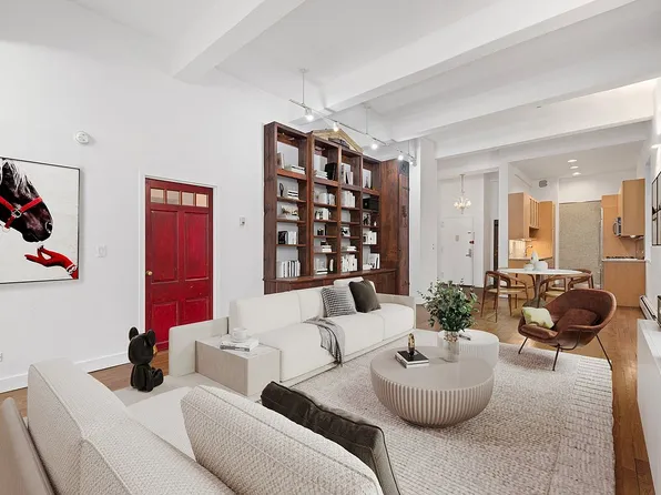 165 Perry St APT 2A, New York, NY 10014