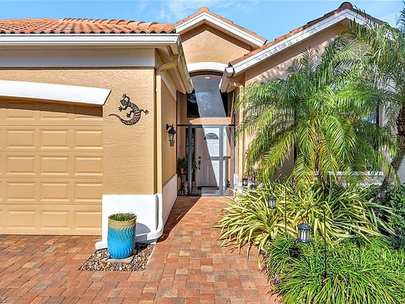 5th image of 12780 Maiden Cane LN