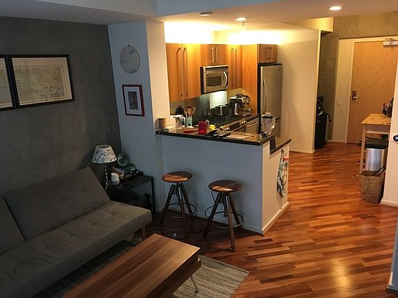 3rd image of 321 10th Ave Unit 605