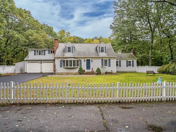 53 Charcalee Dr, Cranston, RI 02921