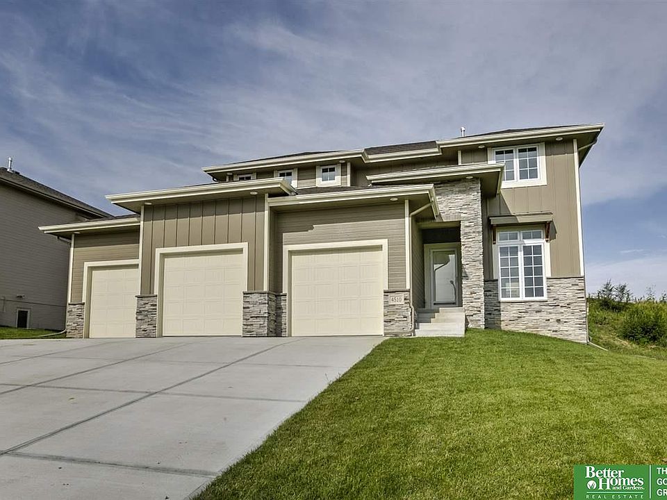 1st image of 4510 S 198th St