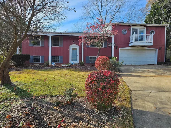 37 Wagon Wheel Trl, Fenton, MO 63026