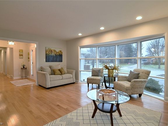 5th image of 1841 Bromton Dr