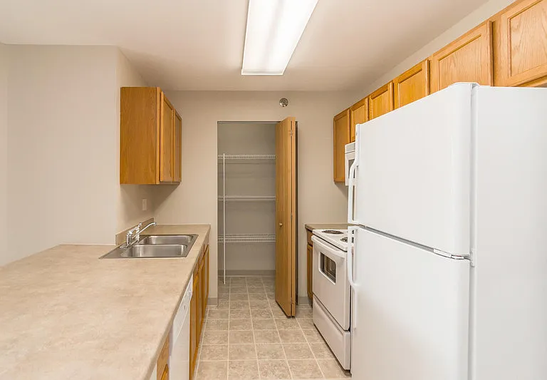 Library Square 55+ Apartments — Photo 15