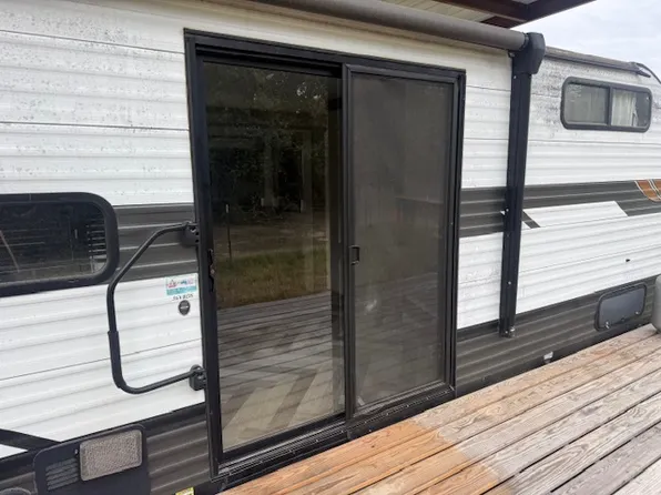 351 Inwood Dr #C, Rockdale, TX 76567