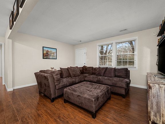 5th image of 2714 Turner Ln