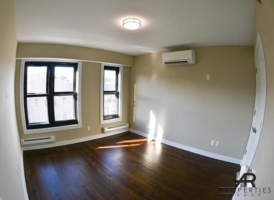 Rented by Metro Garden Realty NYC | media 12