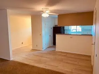 111 Huntington Ct — Photo 4