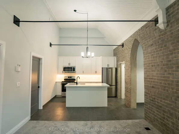 130 Elgin St, Brantford, ON