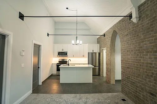 130 Elgin St Photo 1
