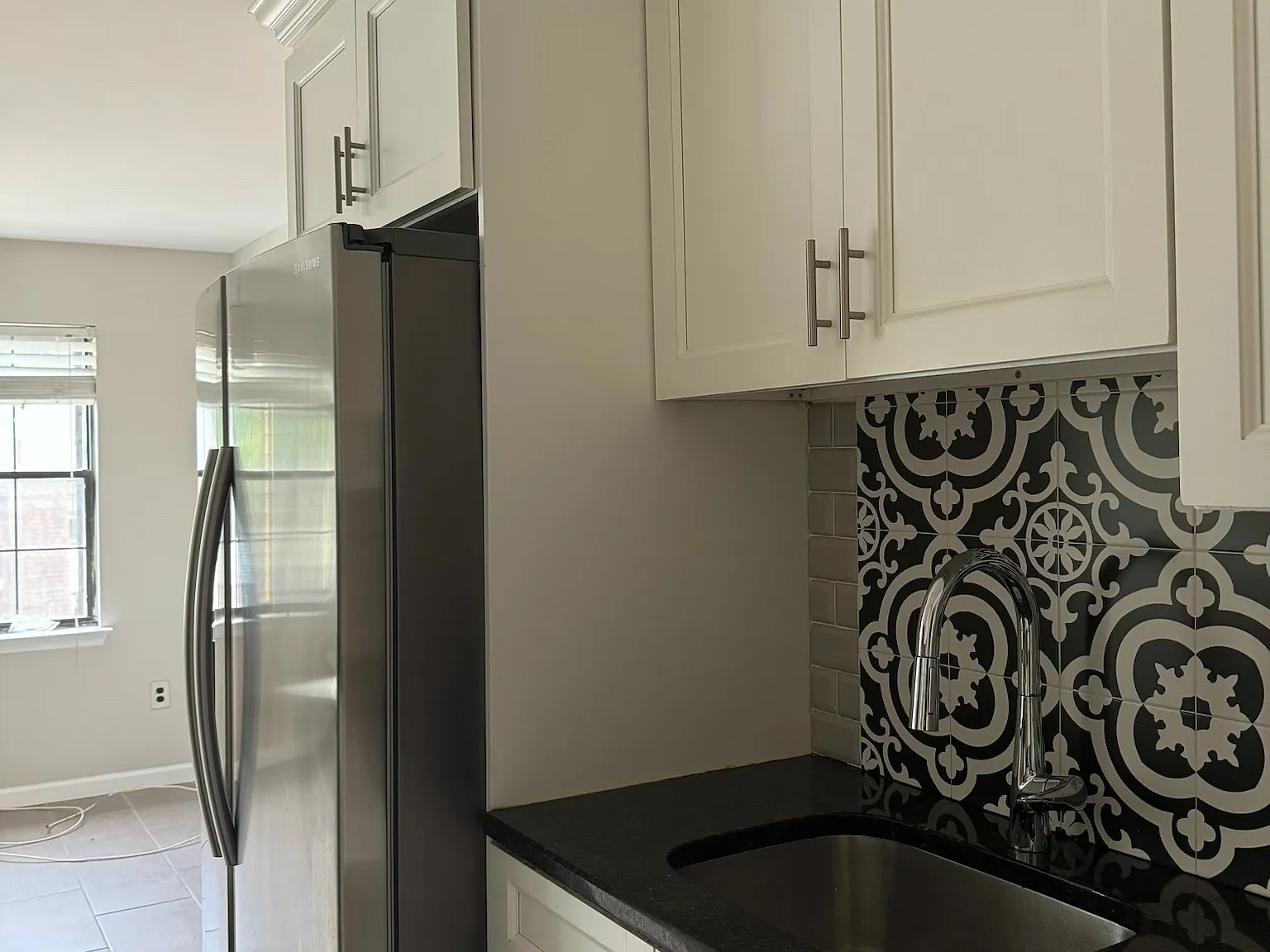 509 Green Hollow Dr — Photo 2