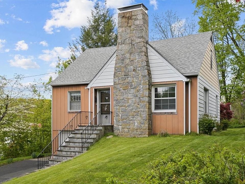 1st image of 61 Lincoln Place