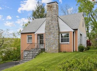61 Lincoln Pl, Thornwood, NY