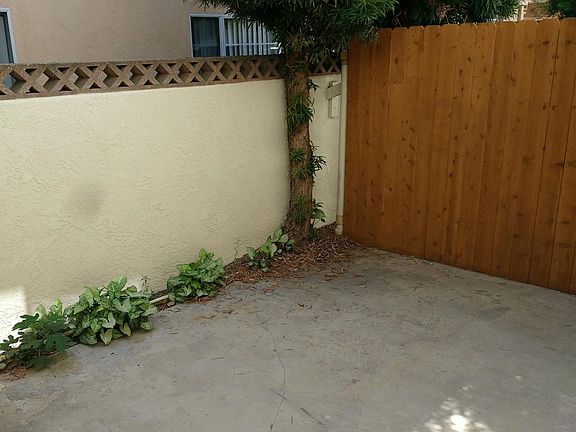 4th image of 10521 Lakewood Blvd APT 4
