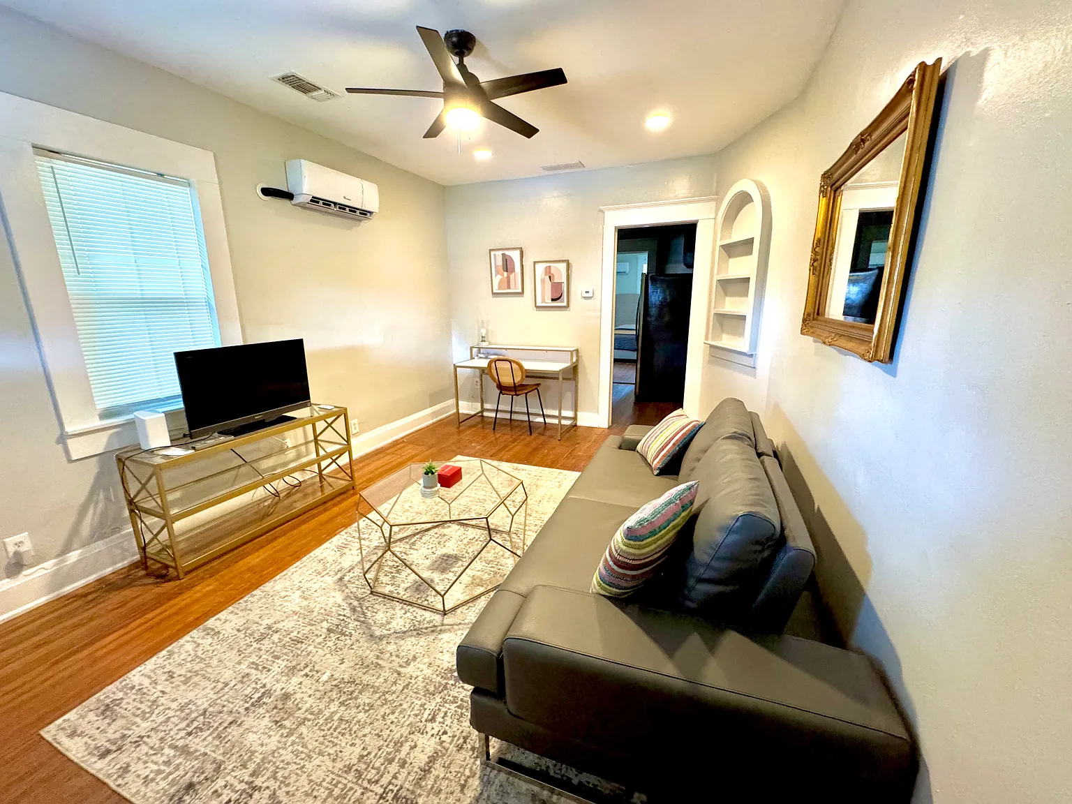 1 bed, 600 sqft, $1,350 — Photo 3