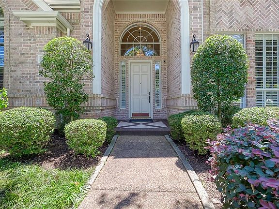 2nd image of 2801 Carrick Ct
