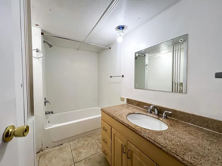 3120 W Hallandale Beach Blvd #430 — Photo 11