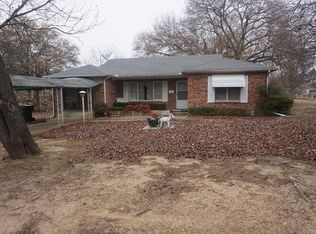 310 W Clegern St, Henryetta, OK 74437