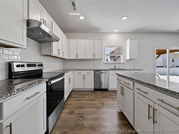 5th image of 2115 Wild Ridge Dr