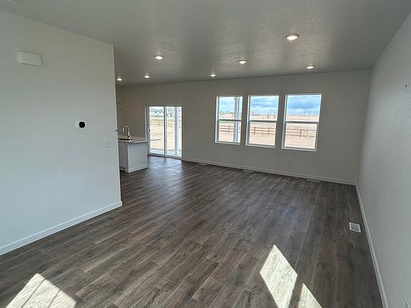 2nd image of 220 Dawn Dr