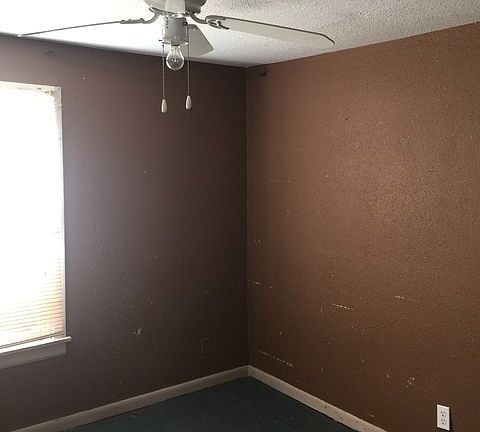 2nd image of 162 Orphan St