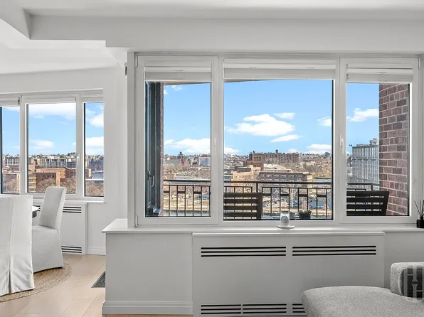 45 E End Ave APT 10B, New York, NY 10028