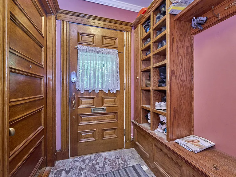 18 Atherton Rd #1 — Photo 5