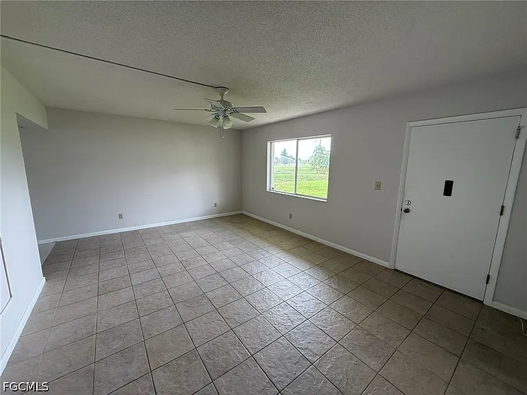 343 Joel Blvd #111 — Photo 9