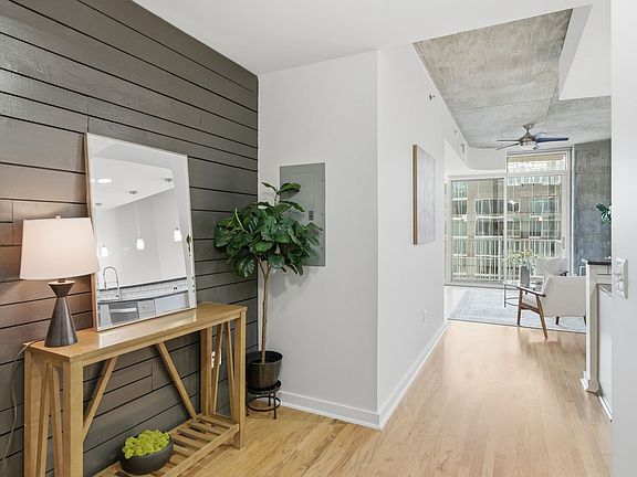 2nd image of 301 Demonbreun St Unit 1917