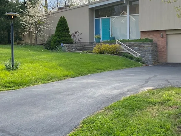 10251 Pendery Dr, Cincinnati, OH 45242